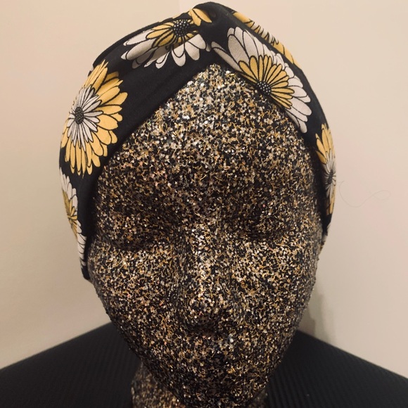 Daisy Turban Style Head Band - Picture 1 of 8